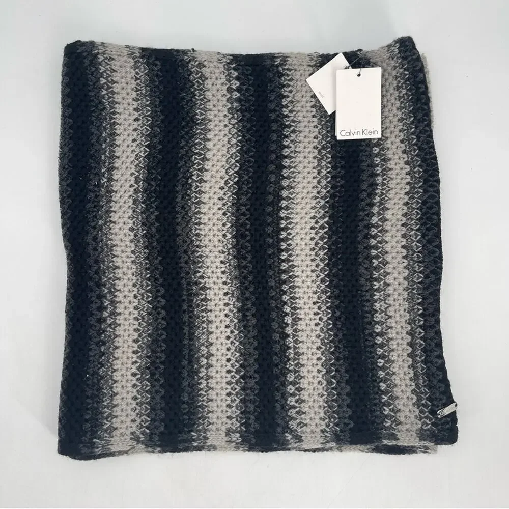 CALVIN KLEIN Scarf Infinity Loop Knit Yarn Winter Fall One Size Gray Black NWT